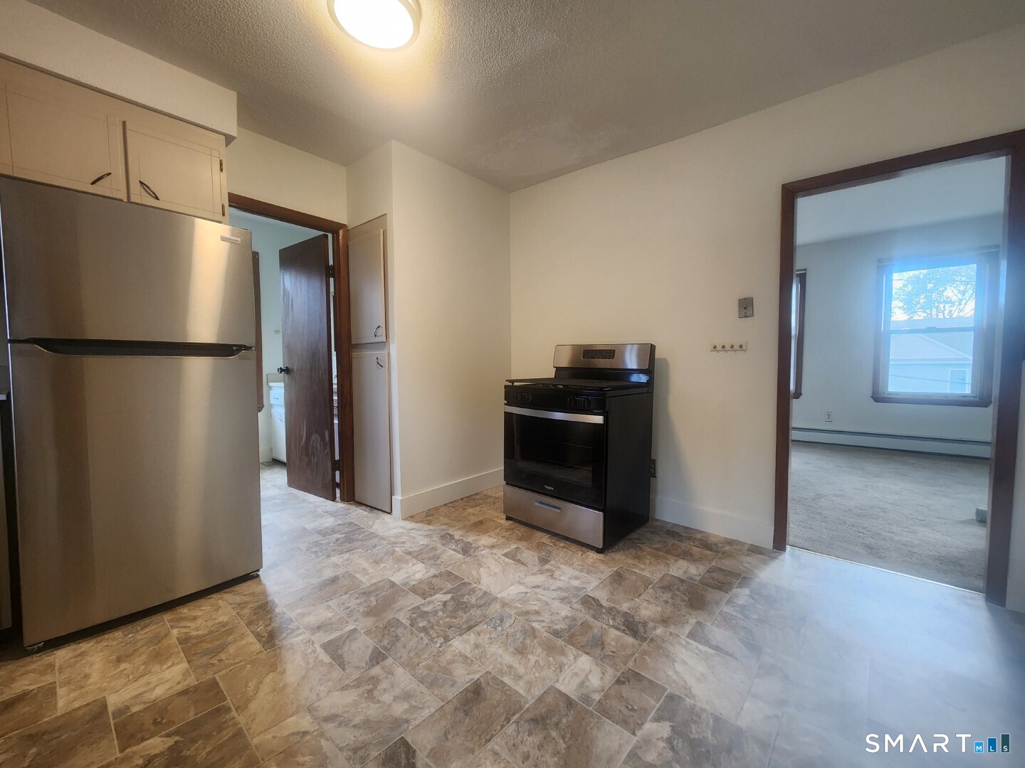 9 Morrison Street, Unit 2 Vernon, CT 06066 - Photo 3 of 15