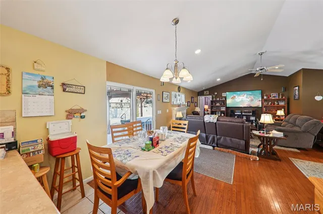 $390,000 | 9953 President Court, Breese, IL 62230