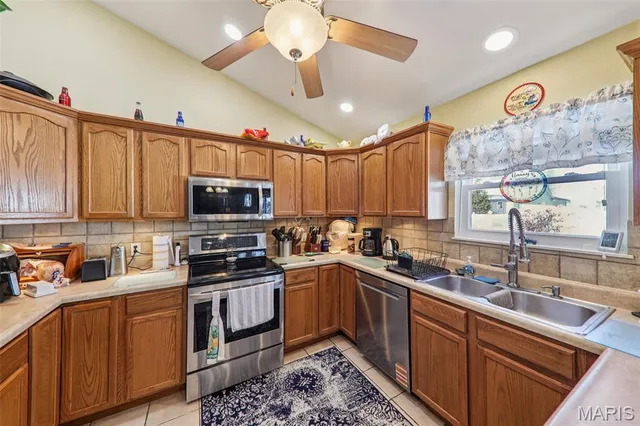 $390,000 | 9953 President Court, Breese, IL 62230