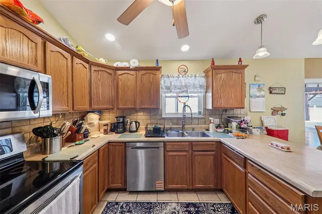 $390,000 | 9953 President Court, Breese, IL 62230