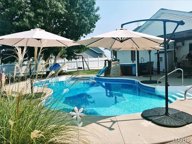 $390,000 | 9953 President Court, Breese, IL 62230