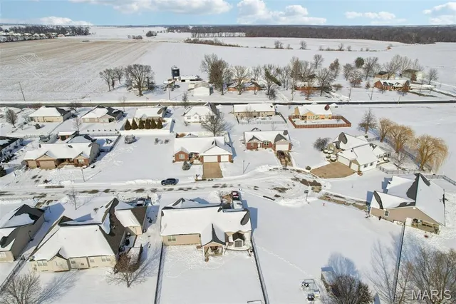 $390,000 | 9953 President Court, Breese, IL 62230