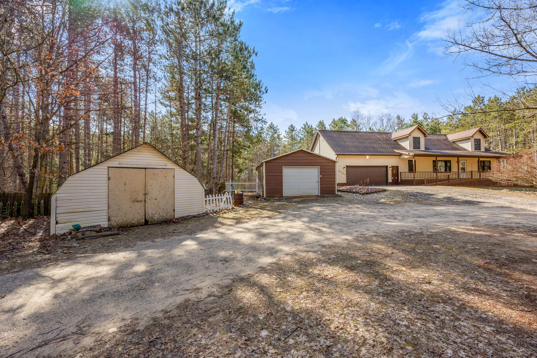 16393 Tamarack Road Howard City, MI 49329 - Photo 6 of 53 6-web-or-mls-3Y2A3872