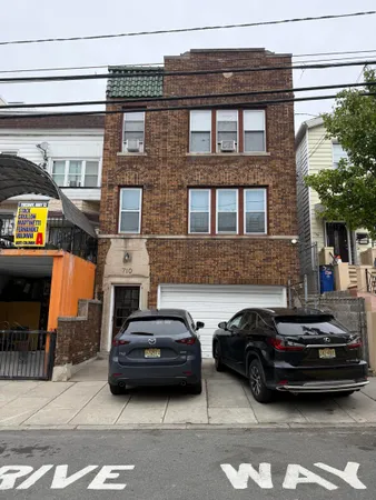 $2,550 | 710 11th Street, Union City, NJ 07087