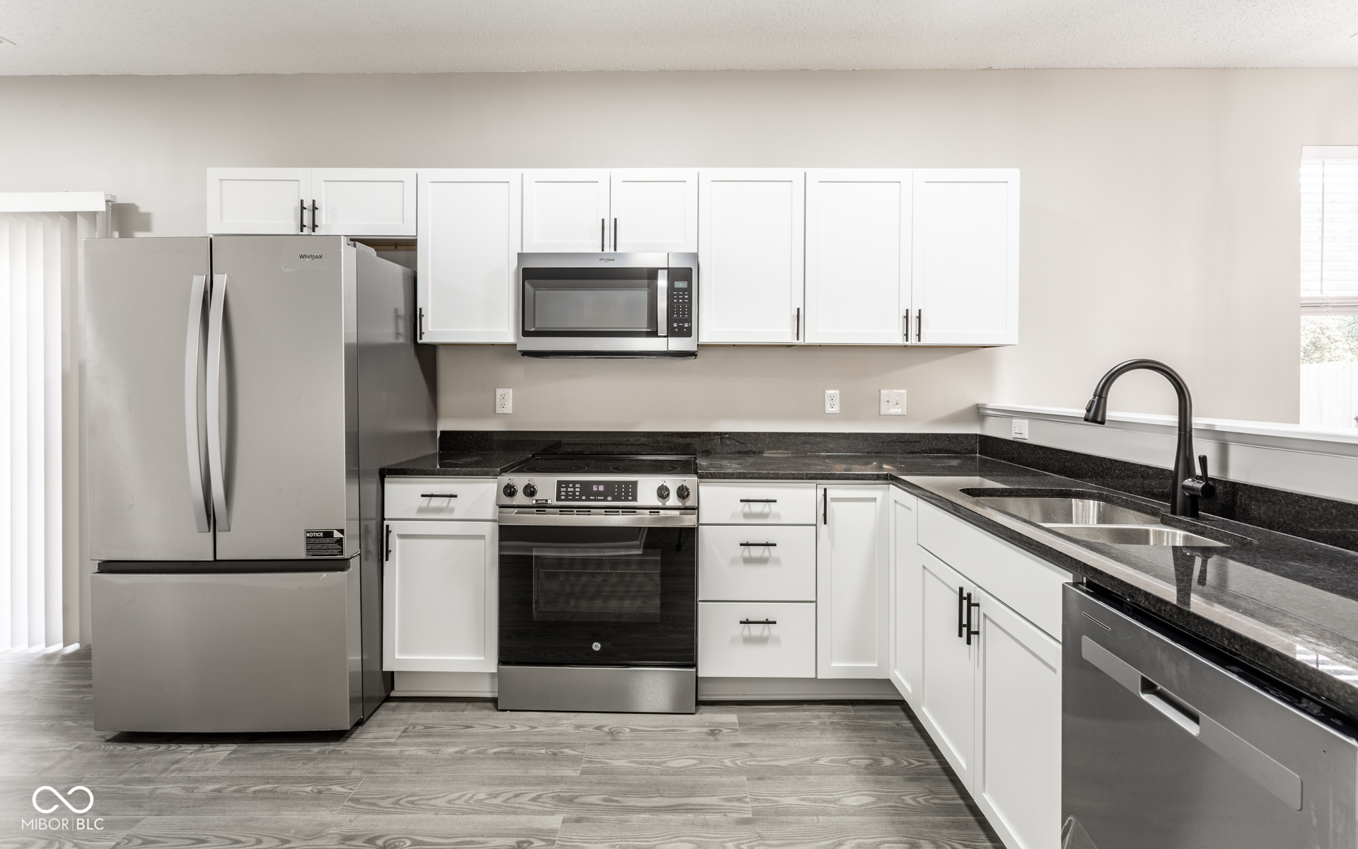 8006 Ithaca Way Indianapolis, IN 46239 - Photo 6 of 23