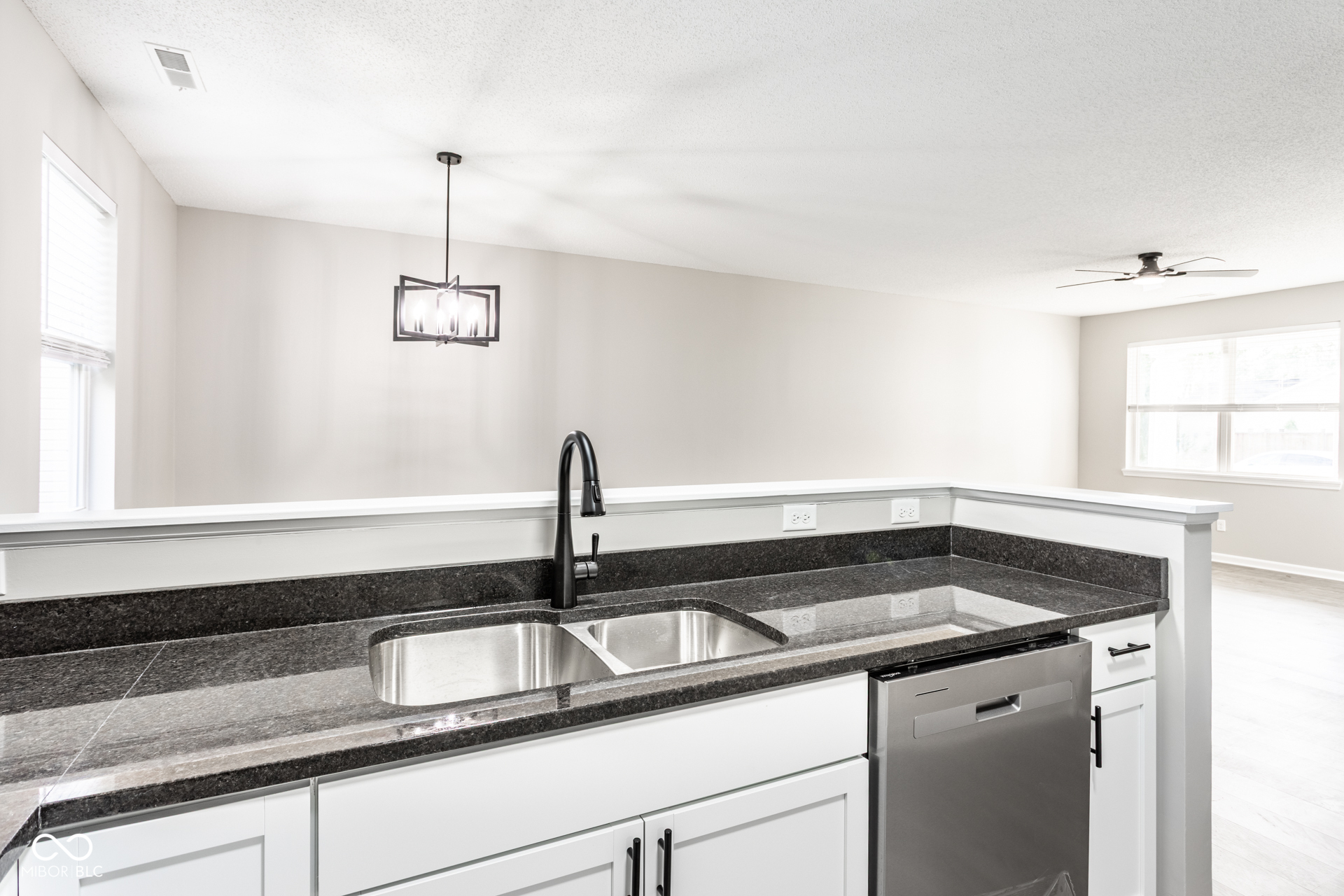 8006 Ithaca Way Indianapolis, IN 46239 - Photo 9 of 23