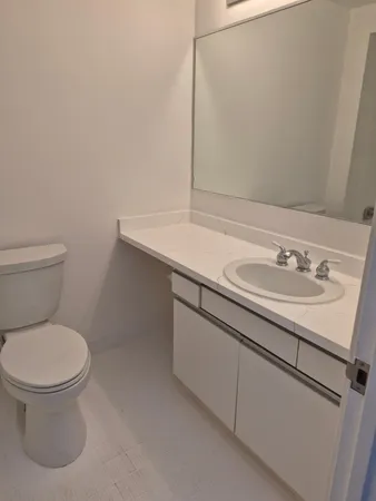 $1,500 | 5000 South Civic Center Drive West, Unit STE #1302, Southfield, MI 48076