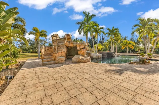 $1,100,000 | 5595 Riverside Drive, Punta Gorda, FL 33982