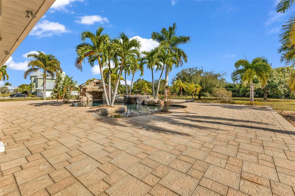 5595 Riverside Drive Punta Gorda, FL 33982 - Photo 70 of 78 a view of outdoor space with garden view