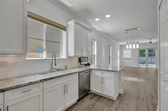 $989,999 | 1115 Northeast 14th Avenue, Fort Lauderdale, FL 33304