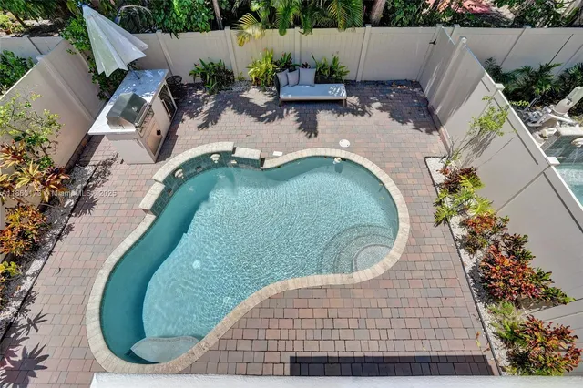 $989,999 | 1115 Northeast 14th Avenue, Fort Lauderdale, FL 33304