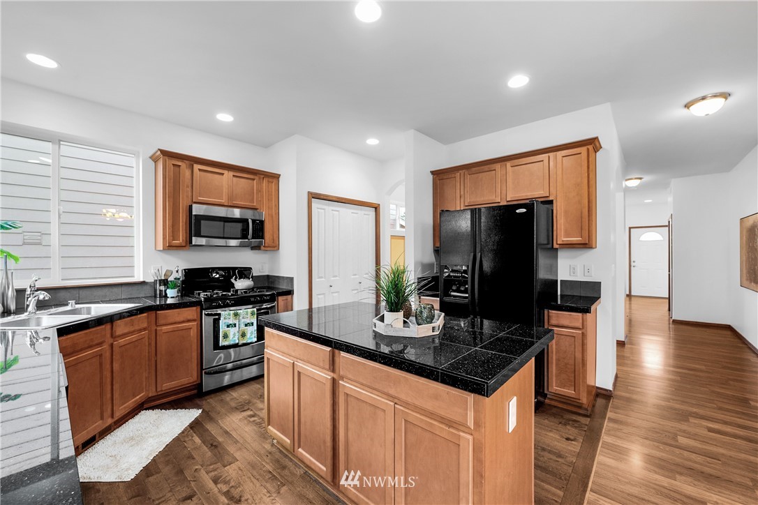 122 195th Place Southwest Bothell, WA 98012 - Photo 9 of 29