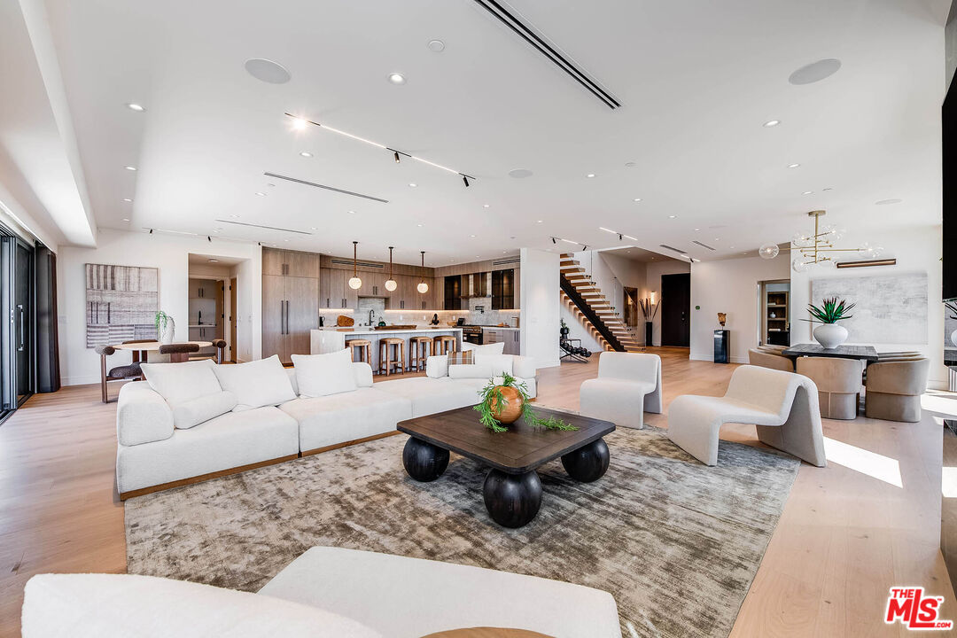 1000 North Kenneth Road Burbank, CA 91504 - Photo 14 of 68