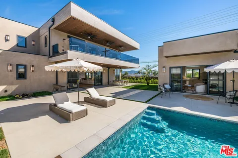 $4,495,000 | 1000 North Kenneth Road, Burbank, CA 91504
