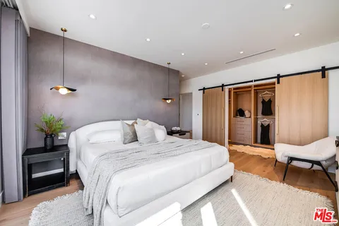 $4,495,000 | 1000 North Kenneth Road, Burbank, CA 91504