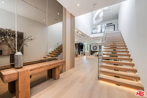 $4,495,000 | 1000 North Kenneth Road, Burbank, CA 91504