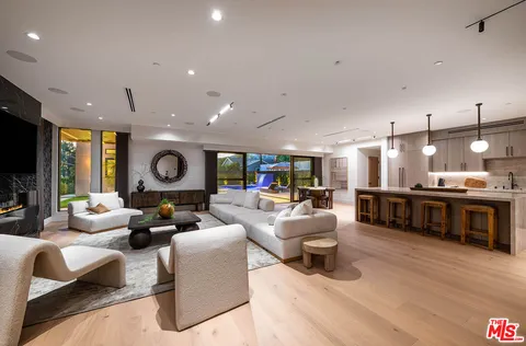 $4,495,000 | 1000 North Kenneth Road, Burbank, CA 91504