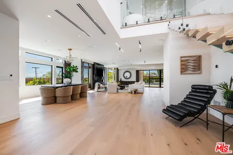 $4,495,000 | 1000 North Kenneth Road, Burbank, CA 91504