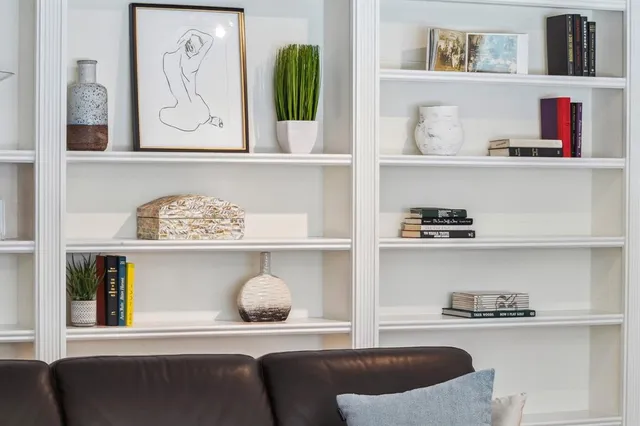 a view of a entryway door of the building