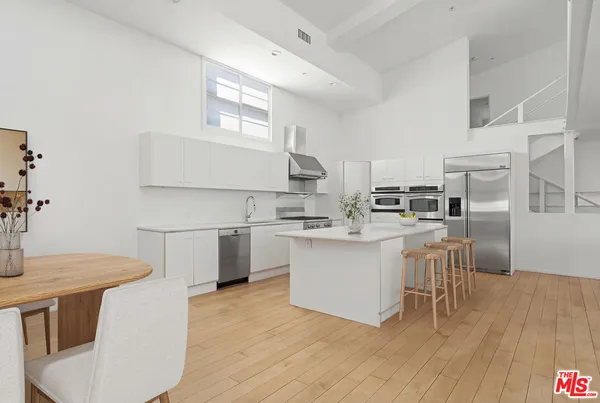 $14,985 | 2100 Abbot Kinney Boulevard, Unit 7, Venice, CA 90291