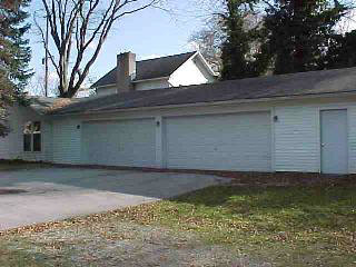 9941 Crabb Road Temperance, MI 48182 - Photo 2 of 7 Four Car Garage