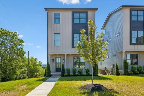 $899,000 | 2160 Summitt Avenue, Nashville, TN 37218