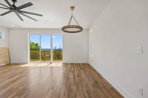 $899,000 | 2160 Summitt Avenue, Nashville, TN 37218