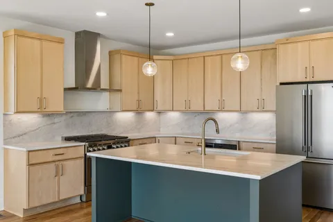 $899,000 | 2160 Summitt Avenue, Nashville, TN 37218