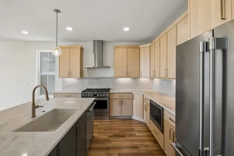 $899,000 | 2160 Summitt Avenue, Nashville, TN 37218