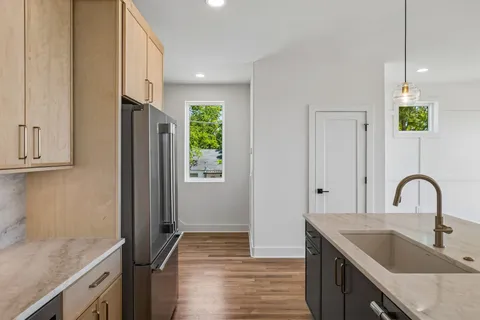 $899,000 | 2160 Summitt Avenue, Nashville, TN 37218
