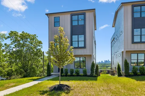 $899,000 | 2160 Summitt Avenue, Nashville, TN 37218