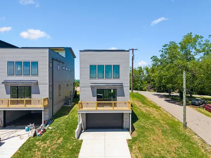 $899,000 | 2160 Summitt Avenue, Nashville, TN 37218