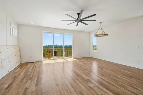 $899,000 | 2160 Summitt Avenue, Nashville, TN 37218