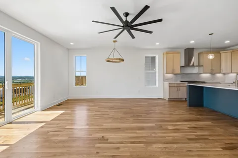 $899,000 | 2160 Summitt Avenue, Nashville, TN 37218