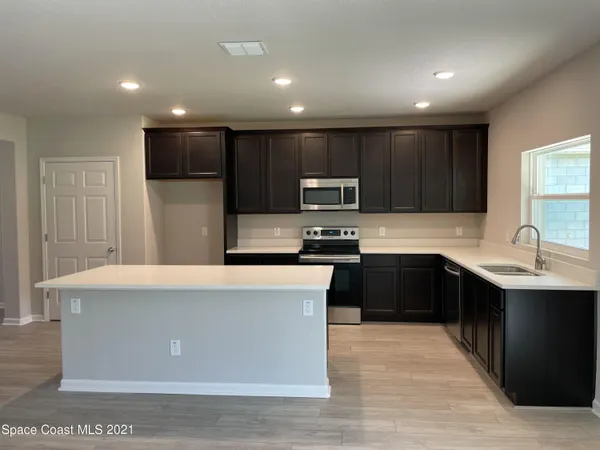 $3,000 | 655 Boughton Way, West Melbourne, FL 32904