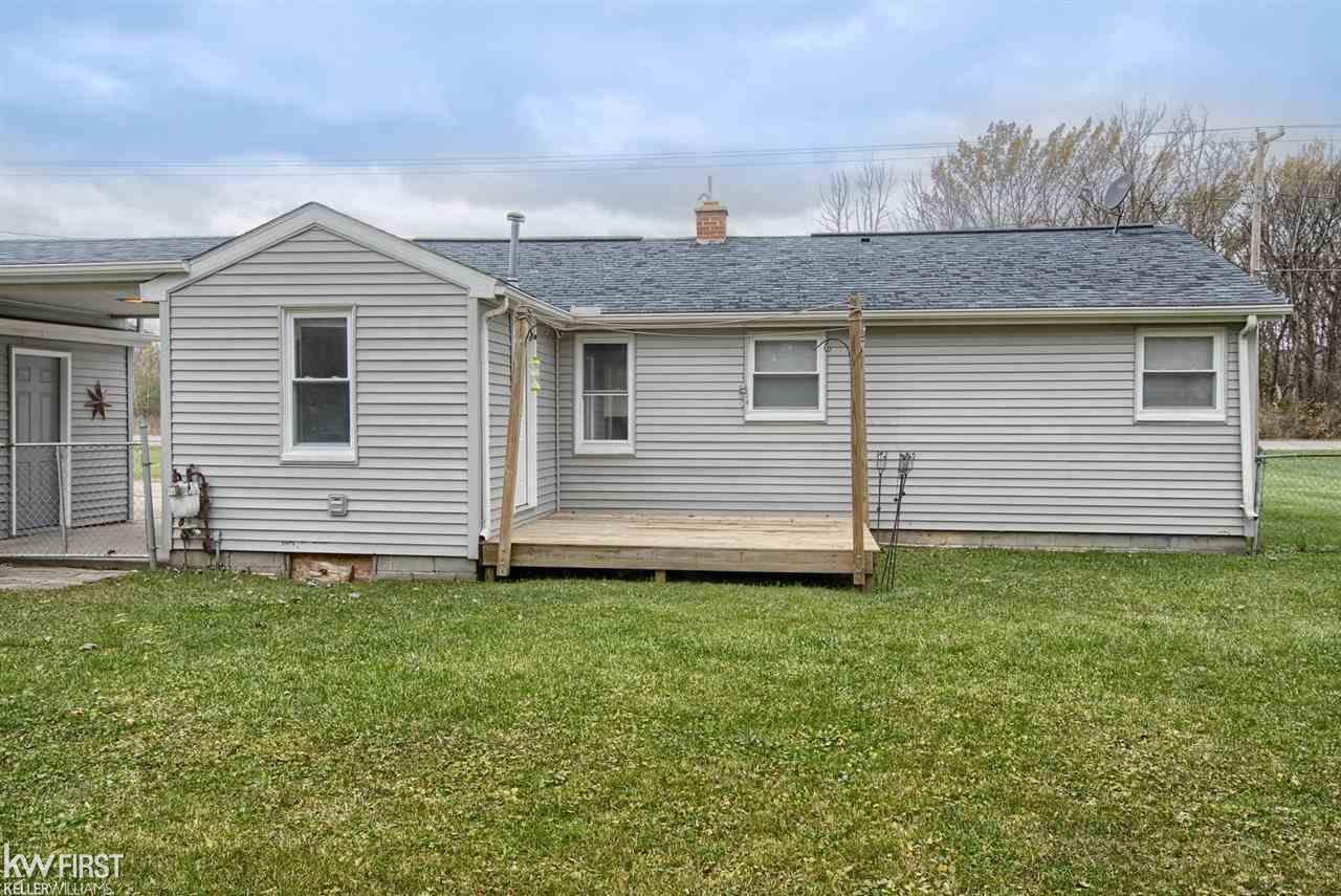 2071 South Vassar Road Davison, MI 48423 - Photo 5 of 28 21526388-4.JPG