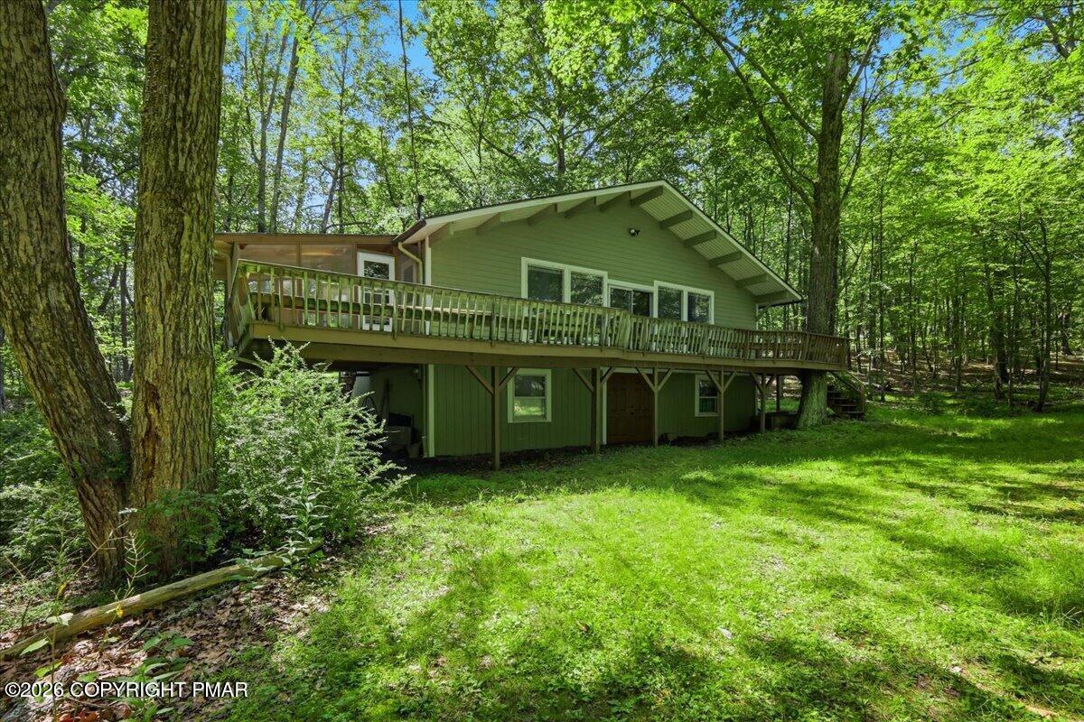166 Pheasant Run Bushkill, PA 18324 - Photo 3 of 37 07-Photo-6