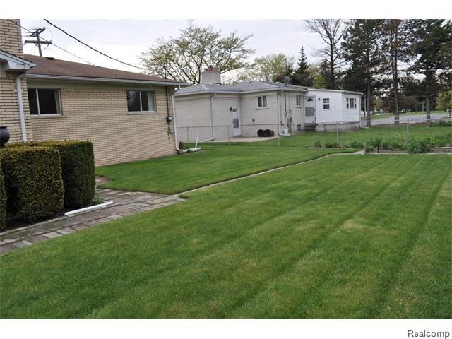 4223 Martin Road Warren, MI 48092 - Photo 5 of 49