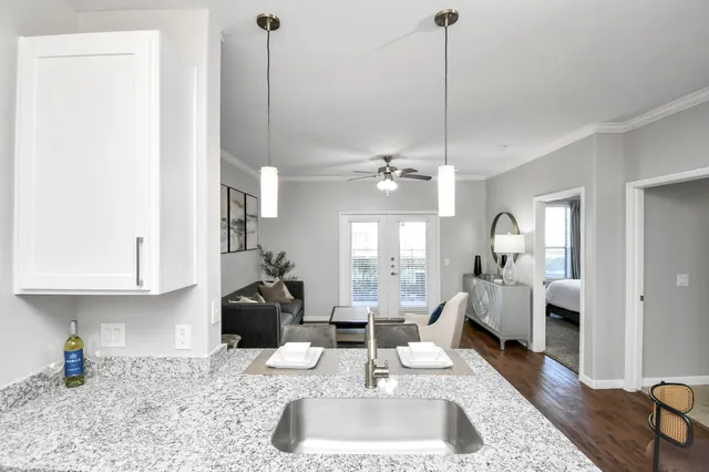 $1,149 | 6777 Sommerall Drive, Unit 716, Houston, TX 77084