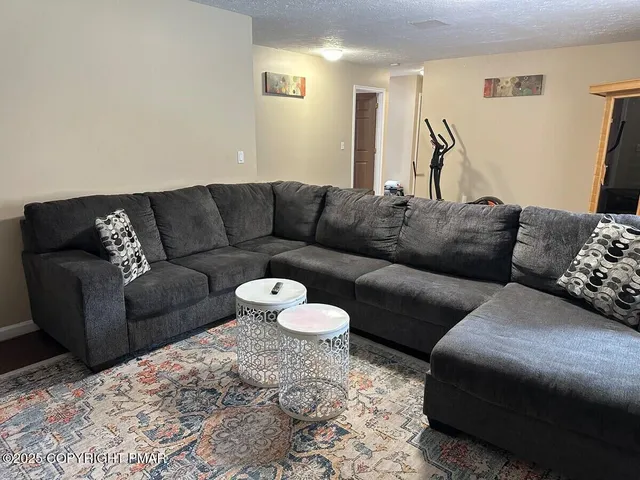 $2,800 | 201 Victory Lane, Long Pond, PA 18334