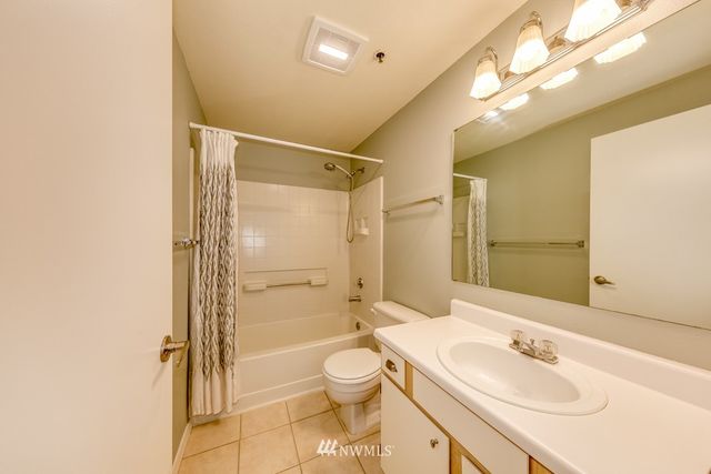 $355,000 | 12510 109th Court Northeast, Unit E304, Kirkland, WA 98034