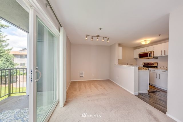 $355,000 | 12510 109th Court Northeast, Unit E304, Kirkland, WA 98034