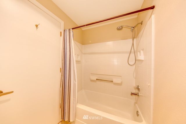 $355,000 | 12510 109th Court Northeast, Unit E304, Kirkland, WA 98034