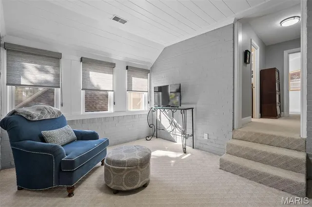 $629,900 | 7484 Stratford Avenue, St. Louis, MO 63130