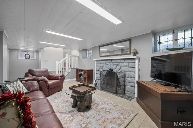 $629,900 | 7484 Stratford Avenue, St. Louis, MO 63130