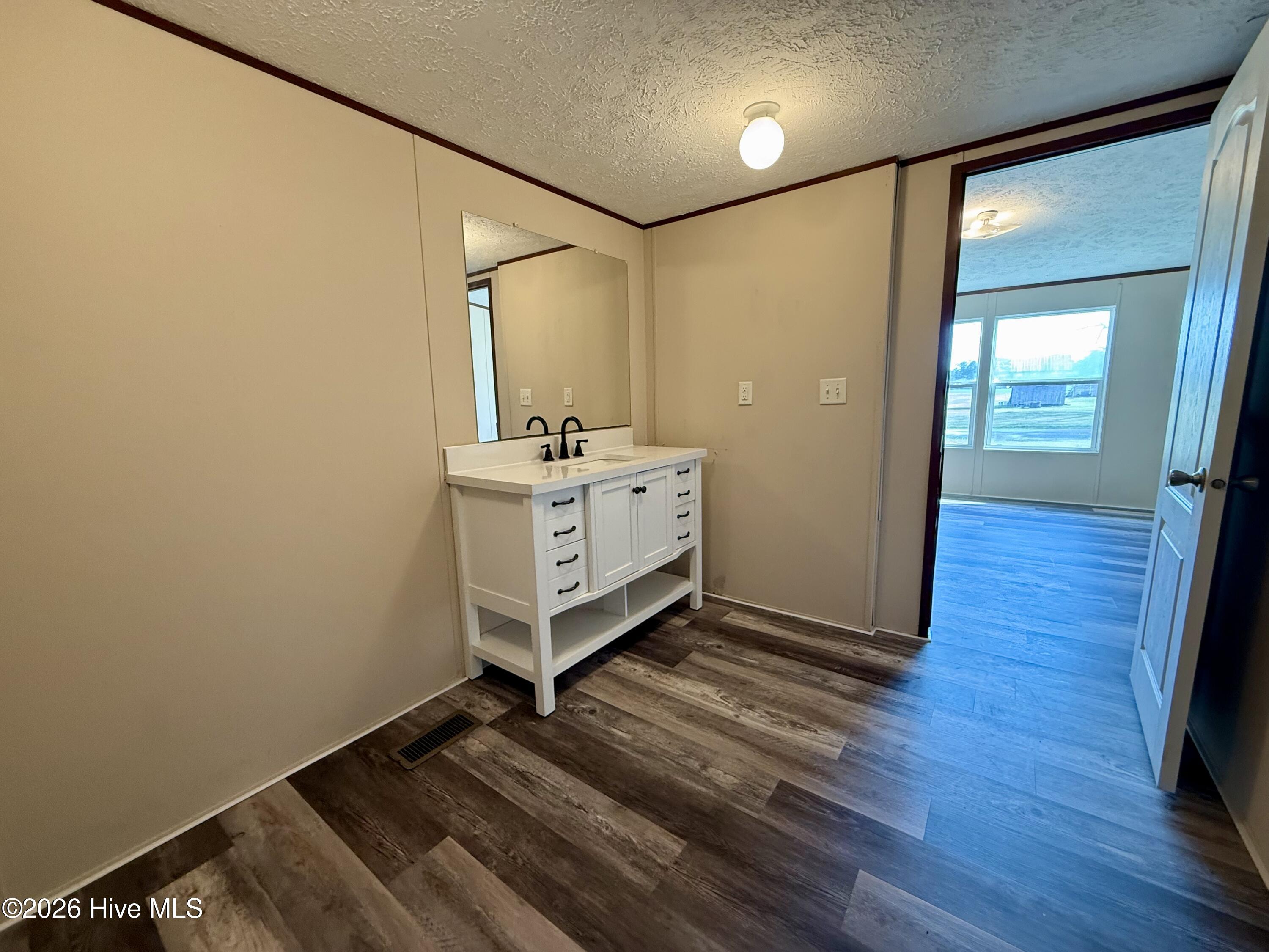 2069 Ralph Taylor Road Williamston, NC 27892 - Photo 17 of 27 Owner bath