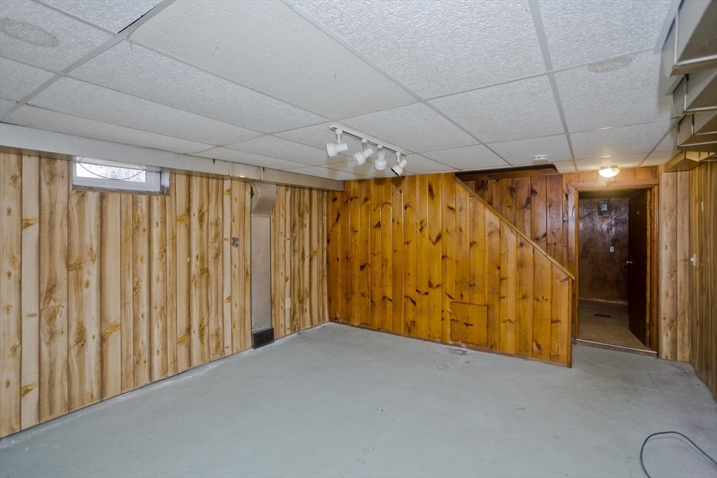185 East Street Springfield, MA 01104 - Photo 20 of 25
