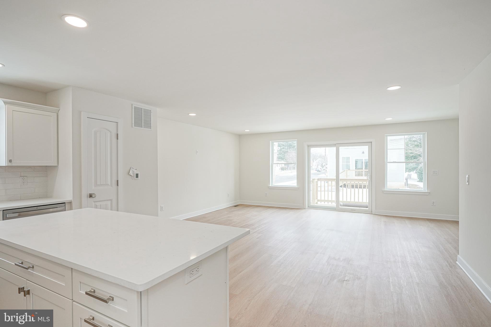 301 Billingsport Road Paulsboro, NJ 08066 - Photo 13 of 33