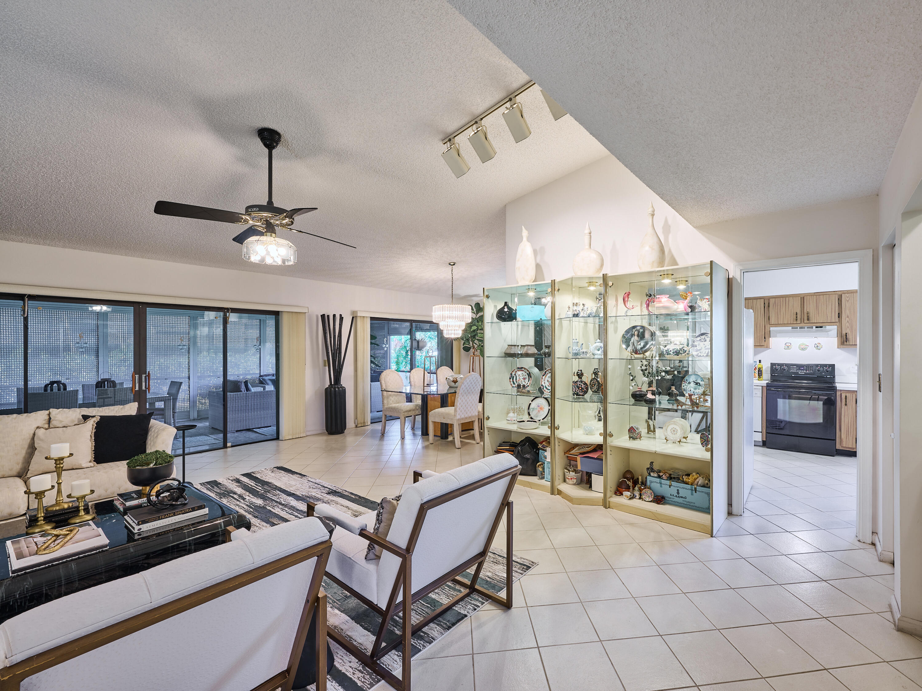5976 Colony Court Boca Raton, FL 33433 - Photo 13 of 53 C PYL 0011