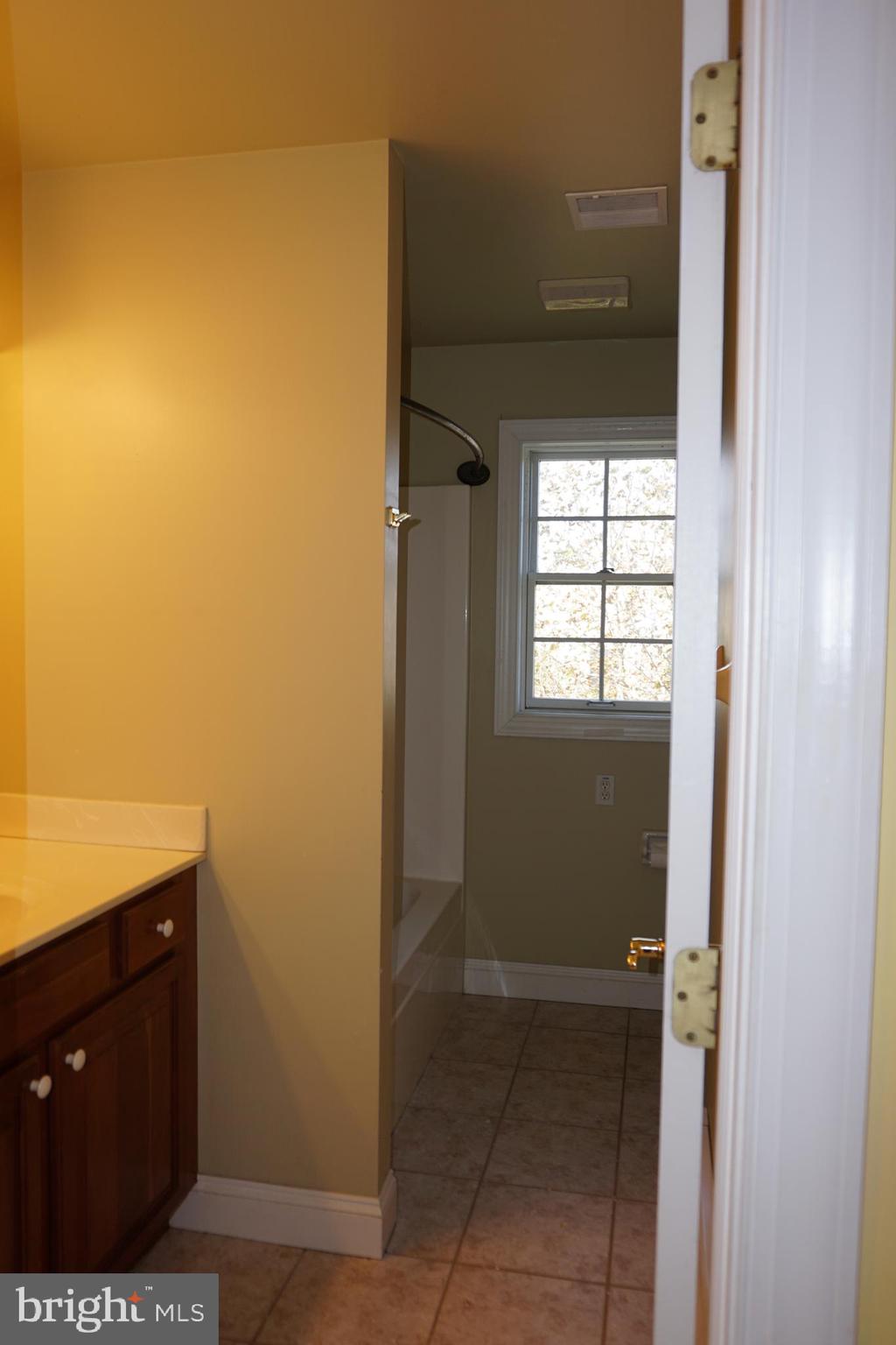 6642 Overlook Road Orefield, PA 18069 - Photo 17 of 23 Gallery Image 17